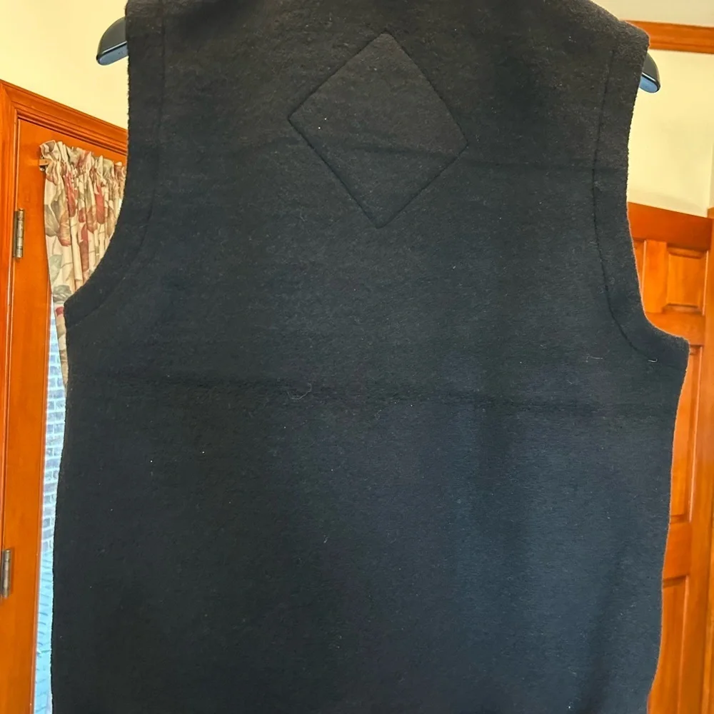 Men's Canada, goose MERSEY black fleece vest logo patch size large